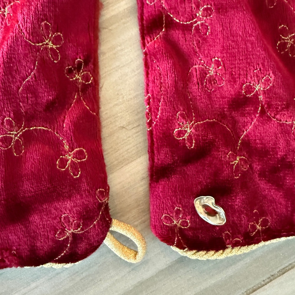 Christmas Tree Skirt Vintage 36in Red Velvet Gold Embroidered Floral - Picture 6 of 12